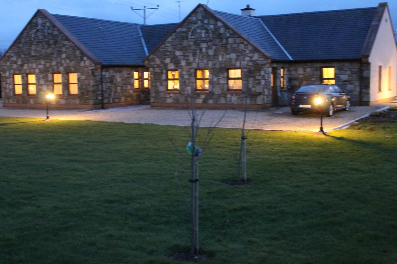 Riverbend Lodge B & B Oughterard Eksteriør bilde